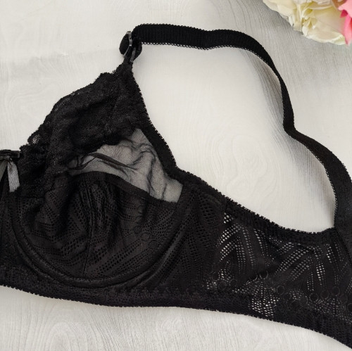 سوتین مشکی فنردار توری زنانه و فانتزی