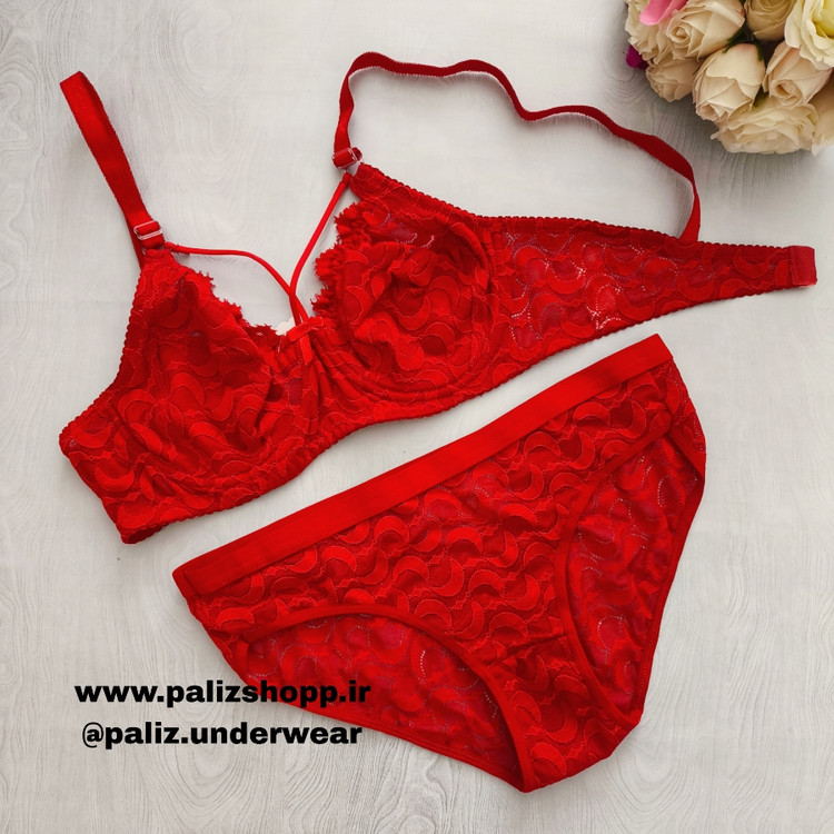 ست شورت و سوتین قرمز