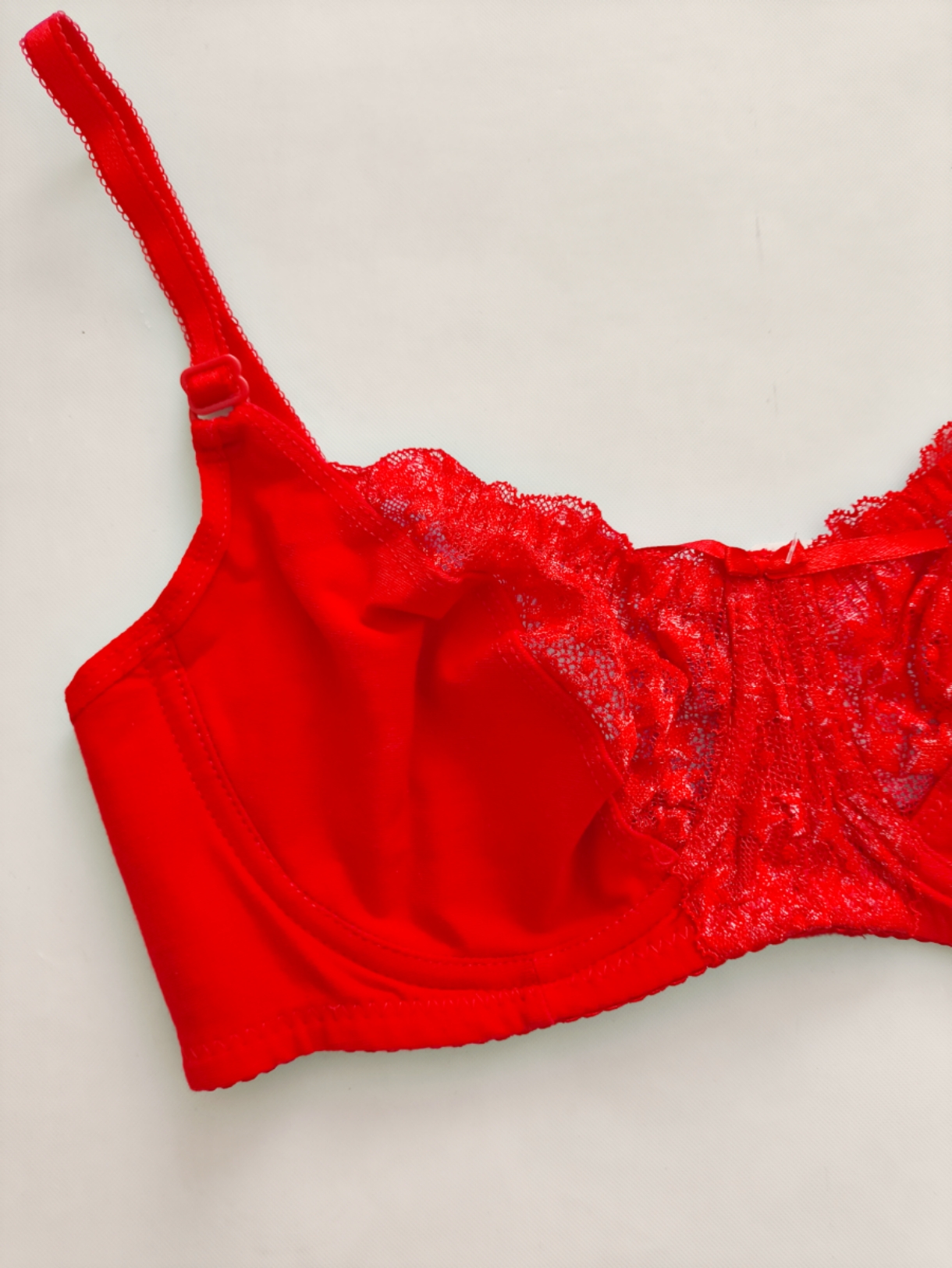 لباس زیر زنانه