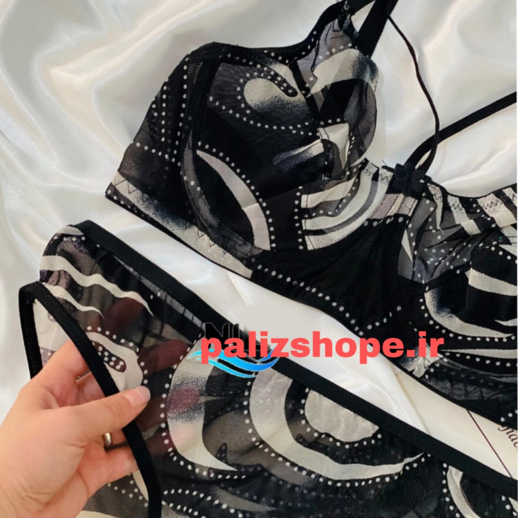 شورت و سوتین مشکی